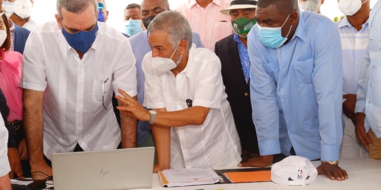 El Gobierno anuncia plan de titulación en Villa Hermosa, La Romana