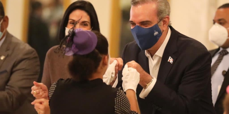 Presidente Abinader anuncia acciones para prevenir y erradicar matrimonio infantil