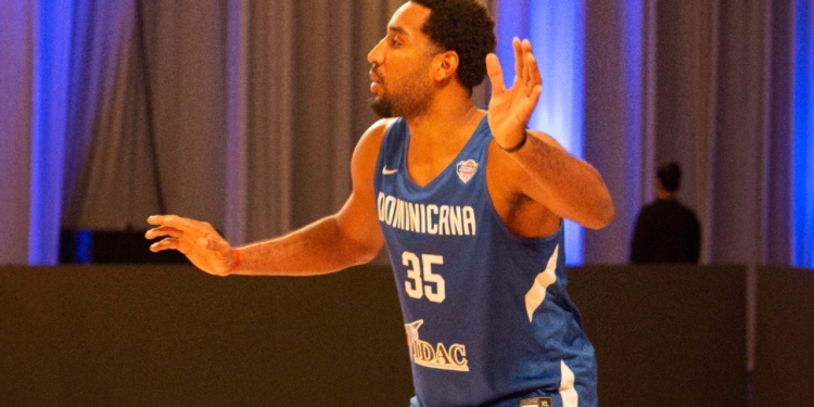 Juan Guerrero pondera hablando equipo RD