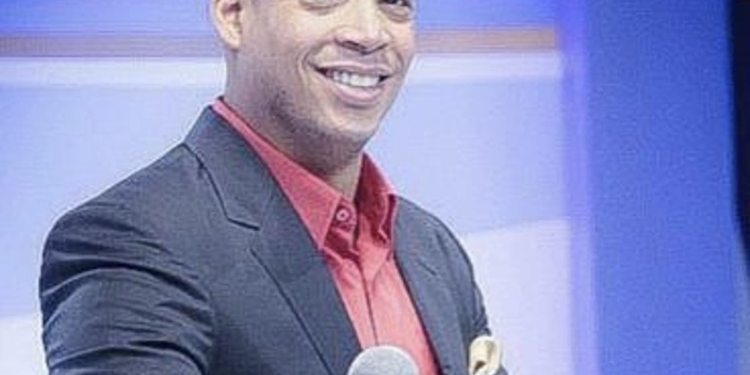 Julio Clemente fue apresado luego que expareja se querellara en su contra