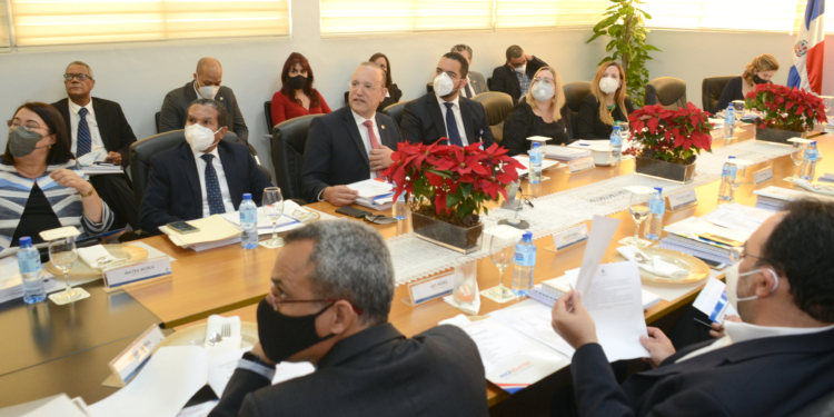 Consejo Directivo de PROINDUSTRIA celebra reunión