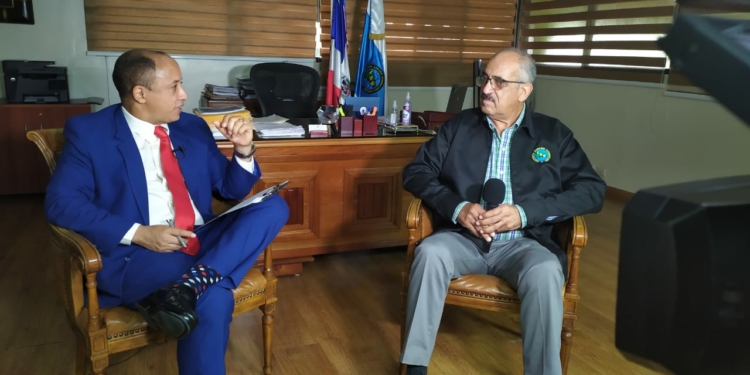 Director del IAD atribuye alza de productos a mafia y monopolio en las importaciones