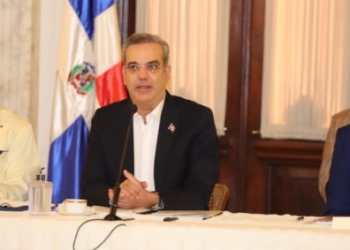 Gobierno destinará RD$2,300 millones en regalía navideña para empleados suspendidos