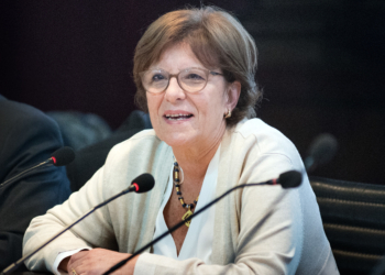 Experta afirma que cooperativas deben anticiparse a la inestabilidad en el sector financiero