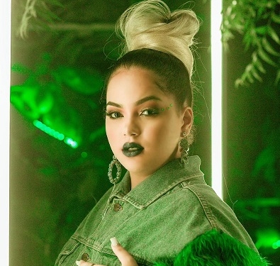 DamarisCRS estrena reggaetón