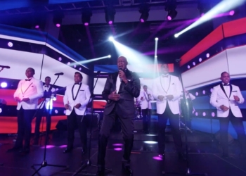 Johnny Ventura en una gran noche con su concierto virtual