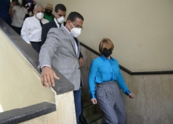 Impiden a Lucía Medina ver a sus hermanos presos en Palacio de Juisticia