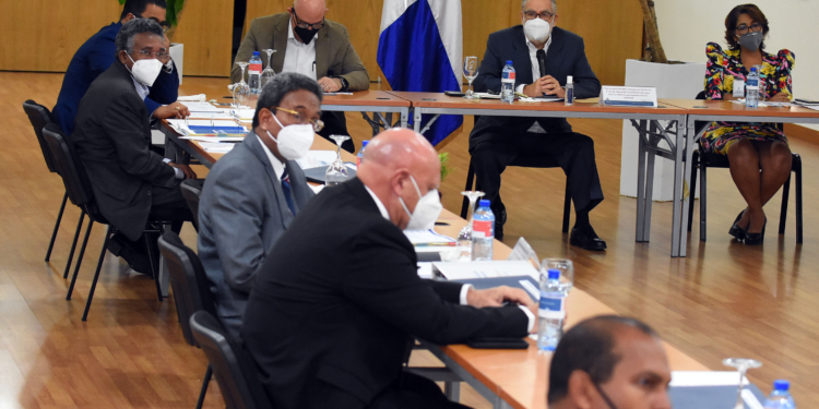 Senadores y Ministerio de Economía acuerdan impulsar la Ley de Ordenamiento Territorial