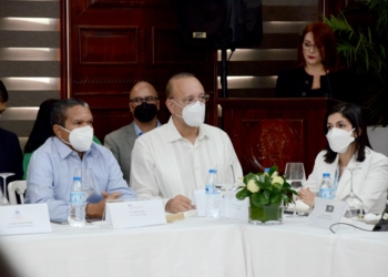 El director de PROINDUSTRIA destaca industria del tabaco es sector vital de la economía dominicana