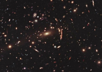 Demuestran existencia de materia oscura en el universo