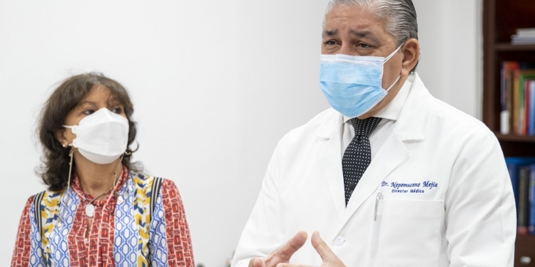 Miriam Germán Brito se recupera de manera satisfactoria y recibe alta médico