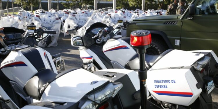 China dona flotilla de vehículos a FFAA dominicanas