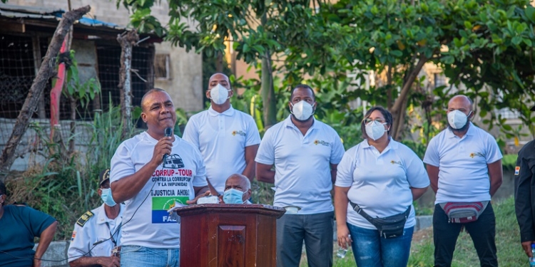 Munícipes denuncian Constructora Bisonó destruye el medio ambiente en Los Girasoles