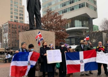 Lideres de la comunidad Dominicana protestan por irrespeto a estatua de Duarte