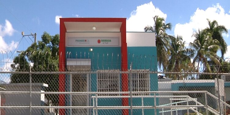 Promese/Cal inaugura local Farmacia del Pueblo en Los Alcarrizos