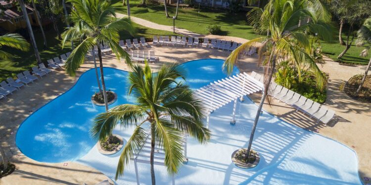 Amhsa Marina anuncia reapertura de su hotel Grand Paradise Samaná