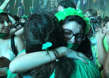 Argentina aprueba el aborto hasta la semana 14 de gestación.