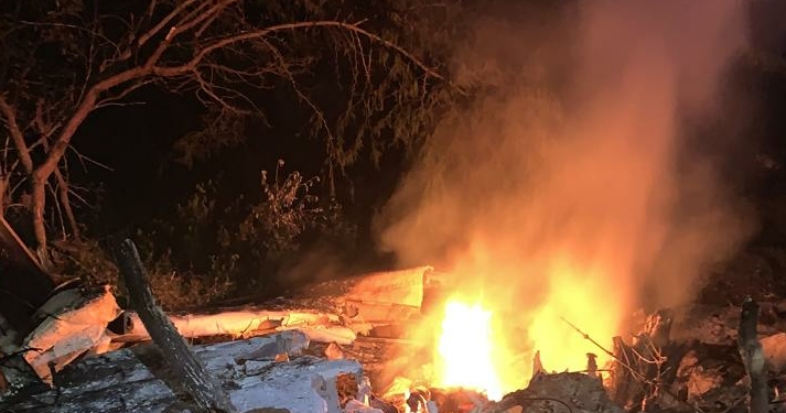 Imagenes: Una persona fallece y tres detenidos tras accidentarse avioneta
