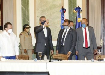 El presidente Abinader promulga ley modifica rol de Proindustria