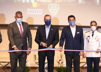 Presidente Abinader entrega nuevo y moderno Auditorio Policía Nacional