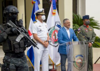 Autoridades ocupan 175 paquetes sospechan es cocaína