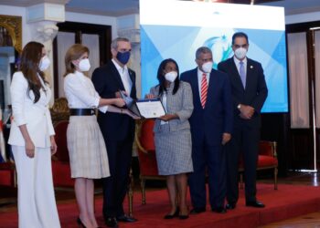 Gobierno entrega Premio Nacional a la Calidad del Sector Público