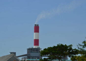 El CNCC pide sancionar a Energía y Minas y Punta Catalina