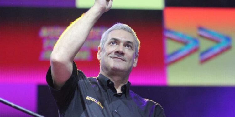 Reanimados seguidores del ex candidato presidencial Gonzalo Castillo