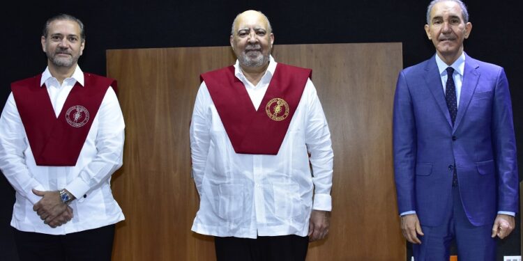 Julio Sánchez Maríñez es juramentado rector del INTEC