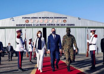 Luis Abinader viajó a Puerto Rico