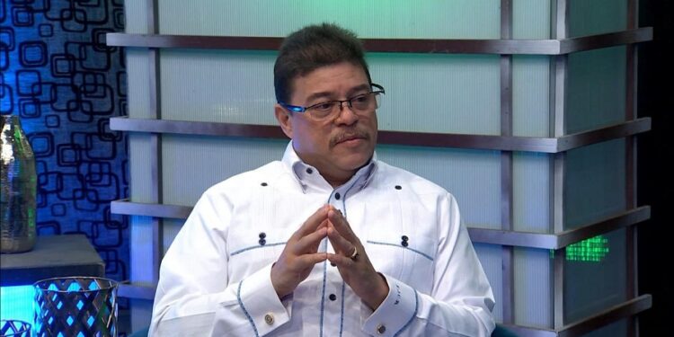 Ministro de Deportes afirma trabajan en la profesionalización académica de los atletas