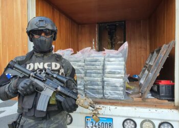 DNCD ocupa 55 paquetes de "cocaína" en peaje autopista Duarte