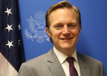 Robert W. Thomas asume como encargado de negocios embajada de EEUU