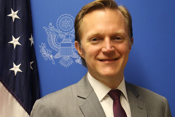 Robert W. Thomas asume como encargado de negocios embajada de EEUU