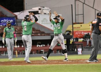 Jeremy Peña sobresale en segunda victoria de Estrellas contra Gigantes
