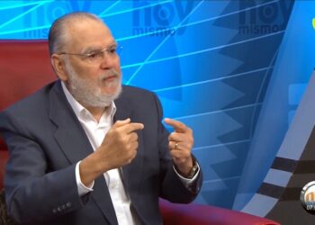 Ministro de economía expone como el Gobierno financiará extensión de programas sociales