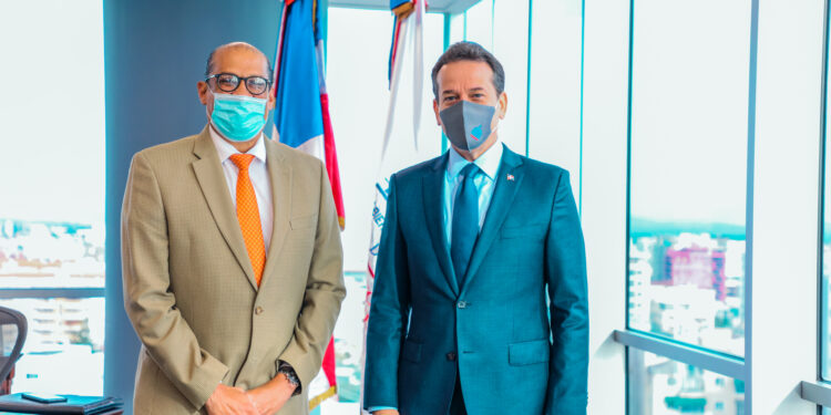 Ministro Bisonó se reúne con embajadores de RD en Trinidad y Tobago en UE