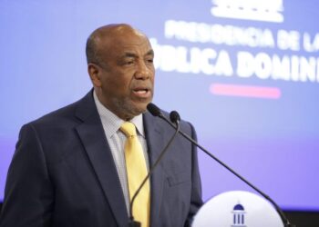 Durante firma pacto Almonte ratifica Gobierno enfrentará corrupción en sistema eléctrico