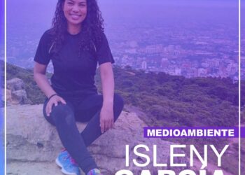 Reconocen a isleny garcia, directora de educacion y proyectos de Fundetrop, por sus aportes al medio ambiente