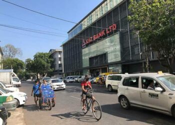 Myanmar mira hacia atrás con ira y miedo tras el golpe militar