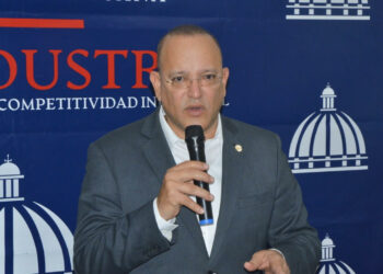 Ulises Rodríguez: Gobierno está enfocado en vacunar a la población para reactivar economía