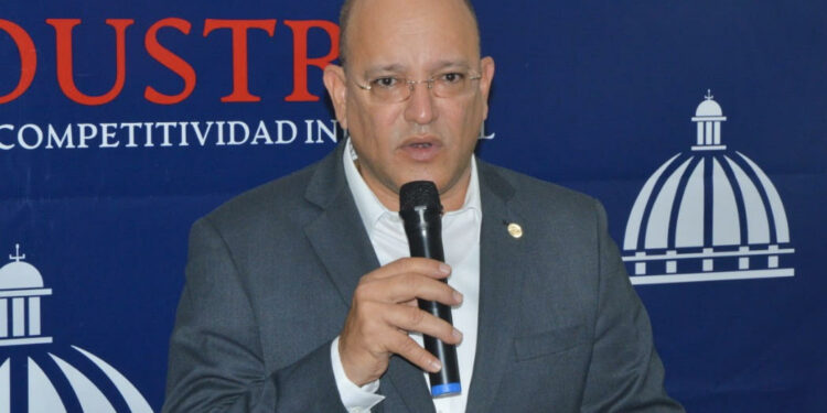 Ulises Rodríguez: Gobierno está enfocado en vacunar a la población para reactivar economía