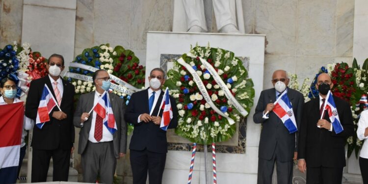 Proponen tarifas para desincentivar partos de extranjeras en hospitales dominicanos