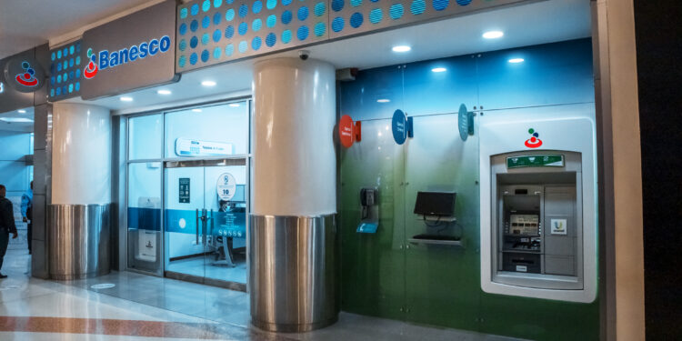 Banesco se afilia a la red de cajeros automáticos UNARED