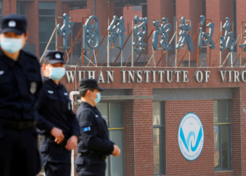 Equipo OMS visita China no descarta COVID-19 escapara de un laboratorio