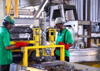 Bisonó dice centro reciclaje batería no contamina en Haina