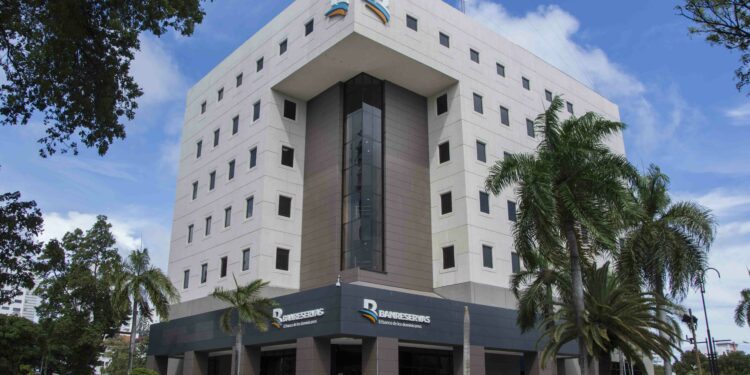 Global Finance premia a Banreservas en 3 categorías como mejor banco de RD
