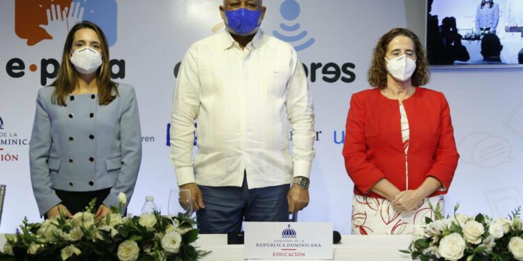 Lanzan plataformas digitales para proteger estudiantes de acoso en internet