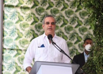 Presidente Abinader: El turismo es fuente de empleo permanente