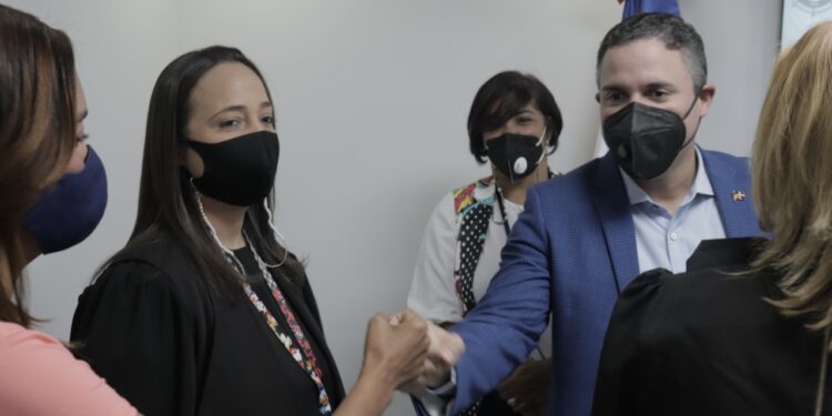 Autoridad Portuaria Dominicana capacita a su personal